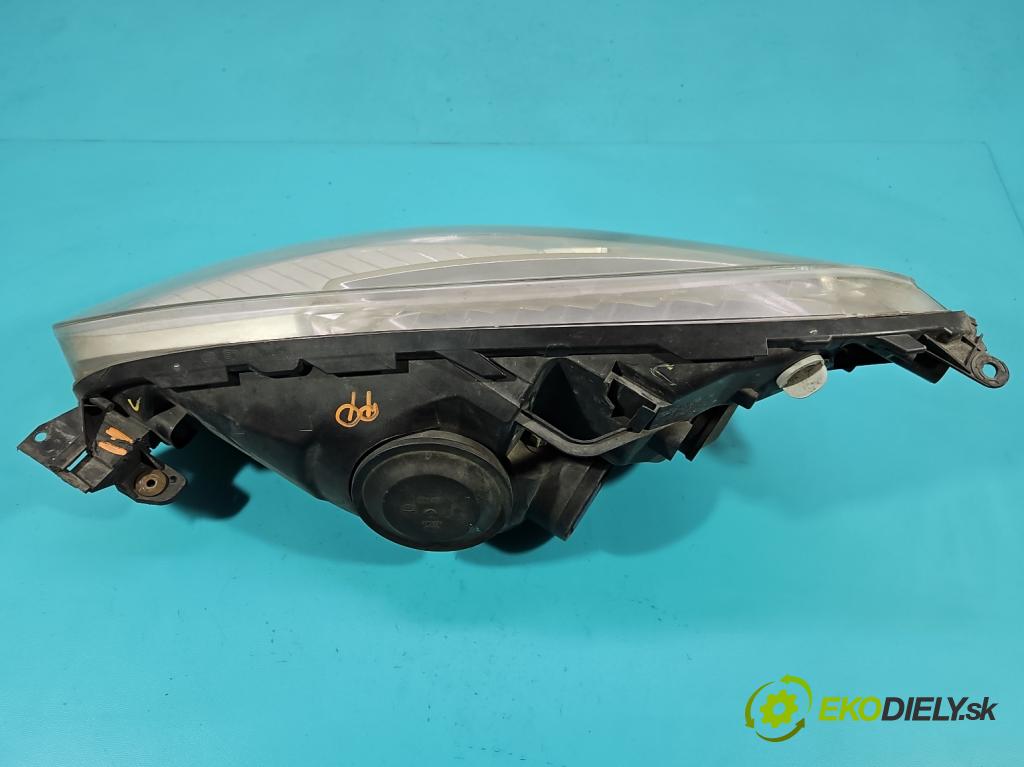 Citroen C4 Picasso I 2006-2013 1.8 16V 125 HP manual 92 kW 1749 cm3 5- Reflektor: pravý  (Svetlo predné pravé)