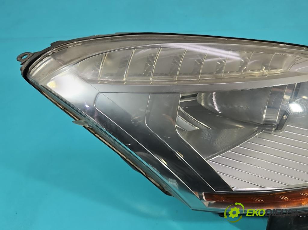 Citroen C4 Picasso I 2006-2013 1.8 16V 125 HP manual 92 kW 1749 cm3 5- Reflektor: pravý  (Svetlo predné pravé)