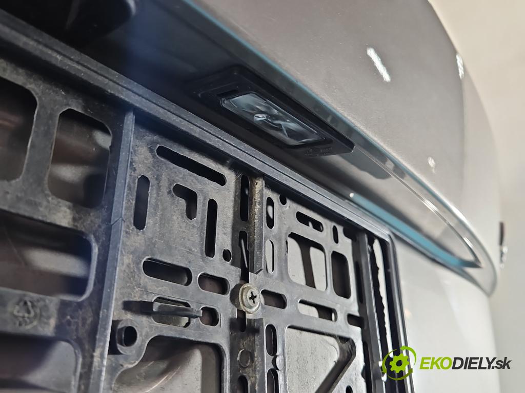 Skoda Fabia III 2014- 2021 1.2 TSI 110 hp manual 81 kW 1197 cm3 5- zadní kufrové dveře  (Zadní kapota (kufr))