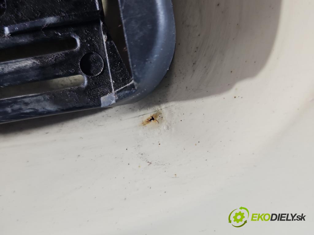 Mercedes E W211 2002-2009 2.2 cdi 136hp automatic 100 kW 2148 cm3 5- zadní kufrové dveře  (Zadní kapota (kufr))