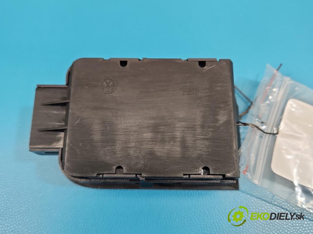 Vw Tiguan I 2007-2016 2.0d 140 HP manual 103 kW 1968 cm3 5- prepínač brzda: ručný 5N0927225 (Prepínacie páčky pod volantom)