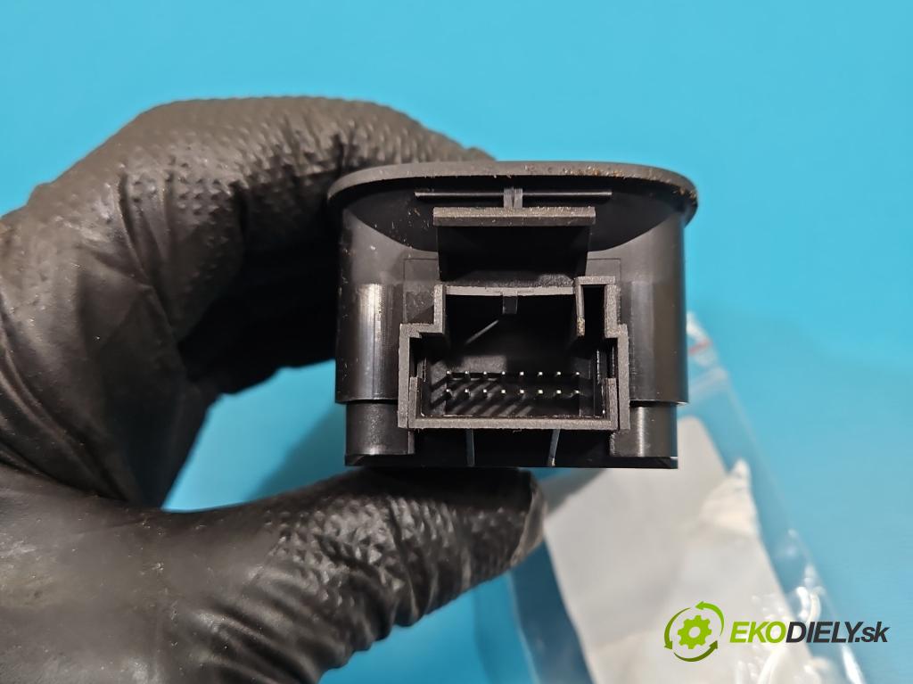 Vw Tiguan I 2007-2016 2.0d 140 HP manual 103 kW 1968 cm3 5- prepínač brzda: ručný 5N0927225 (Prepínacie páčky pod volantom)