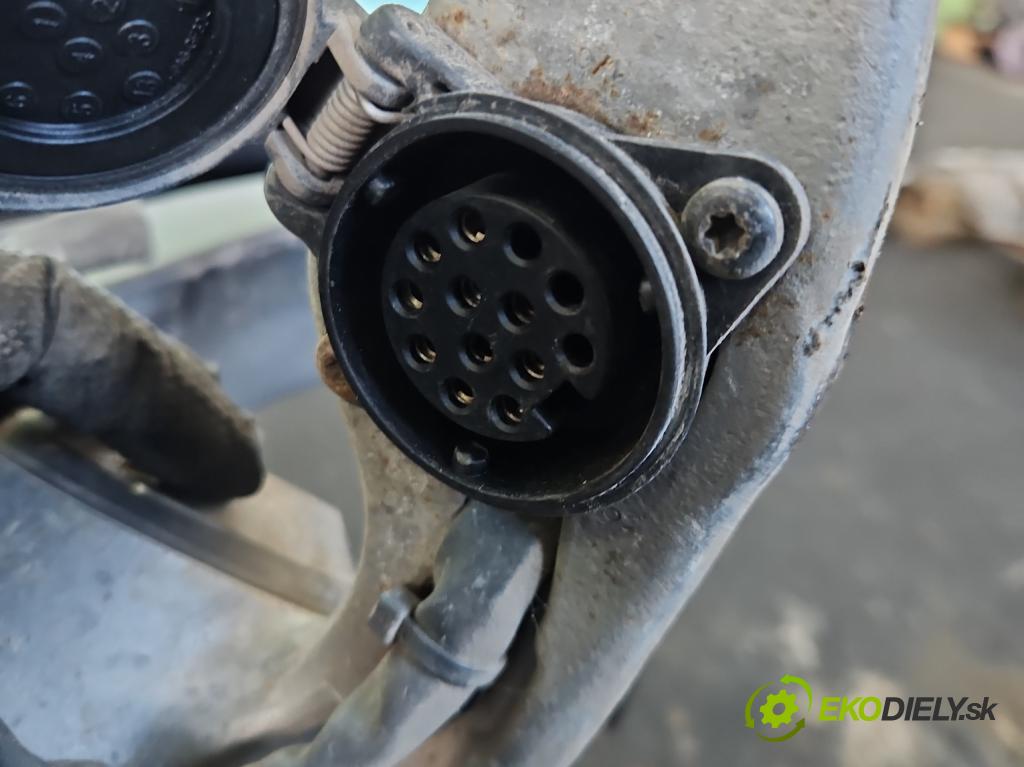 Vw Tiguan I 2007-2016 2.0d 140 hp manual 103 kW 1968 cm3 5- oko tažné 5N0803880J (Tažné zařízení)