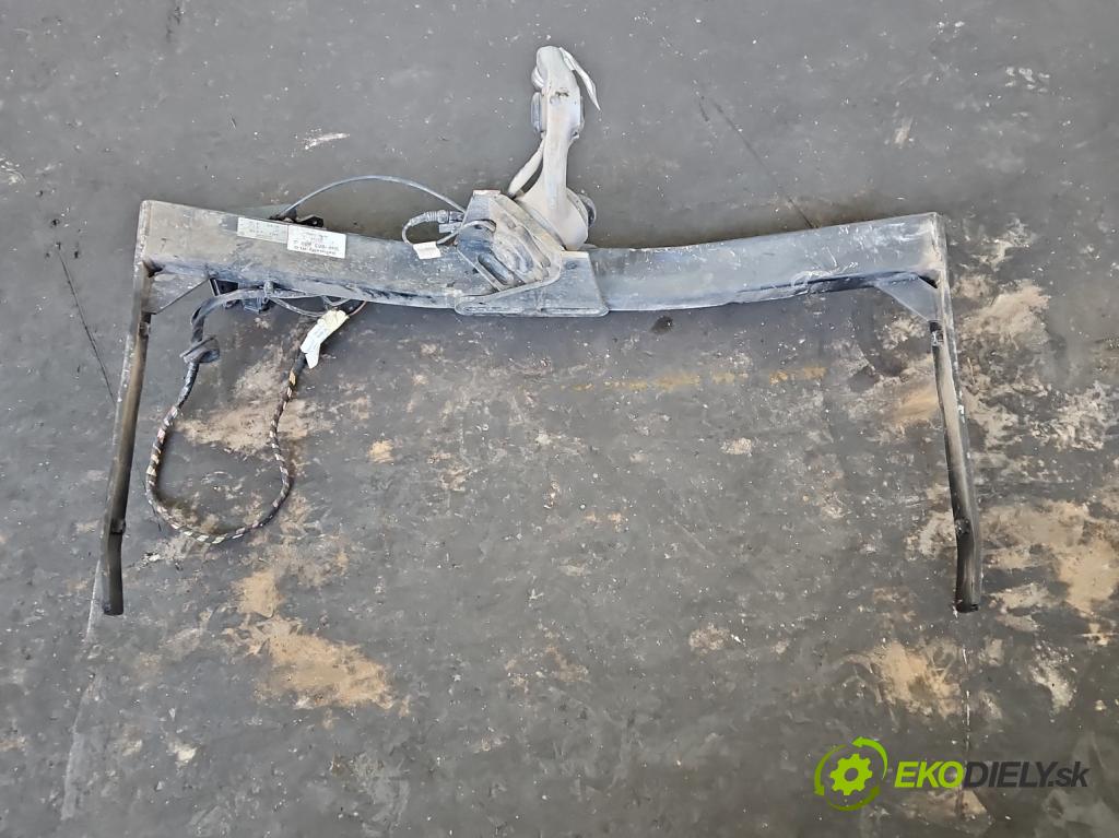 Vw Tiguan I 2007-2016 2.0d 140 hp manual 103 kW 1968 cm3 5- oko tažné 5N0803880J (Tažné zařízení)