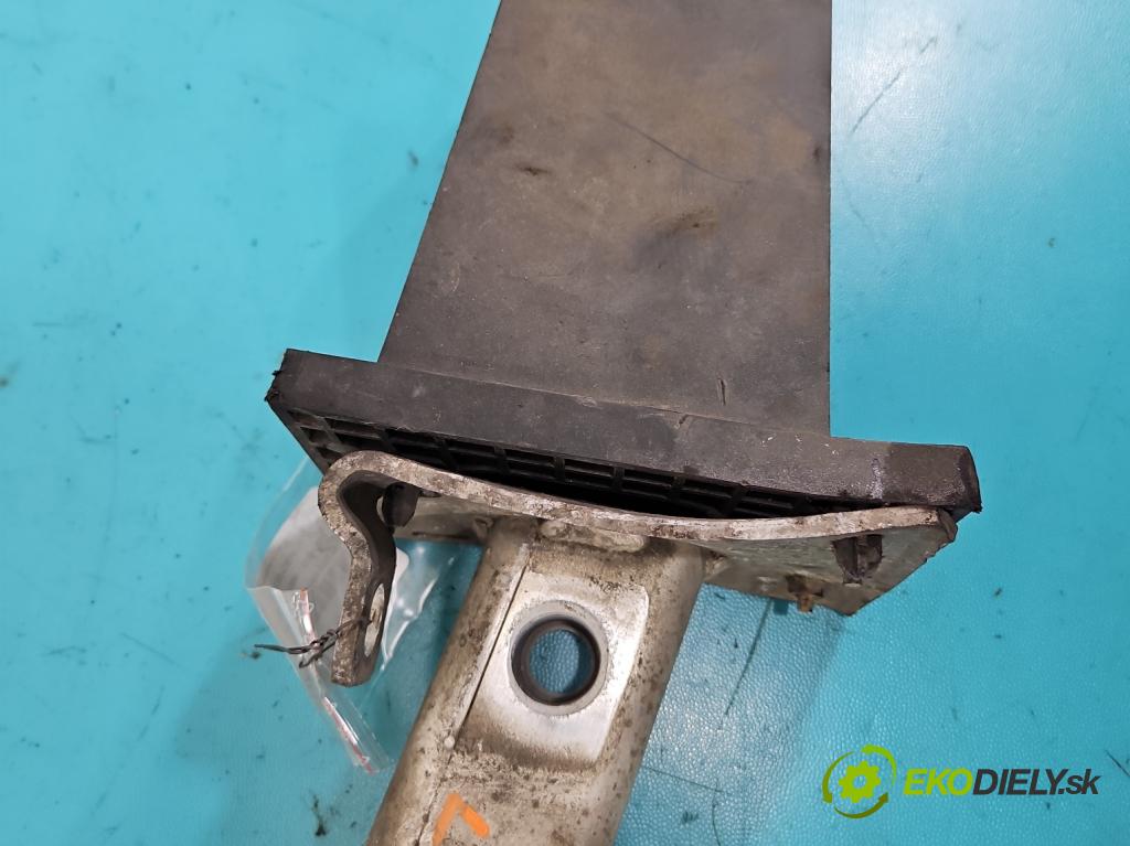 Citroen C4 Picasso I 2006-2013 1.8 16V 125 HP manual 92 kW 1749 cm3 5- výstuha nárazník predné 31012007