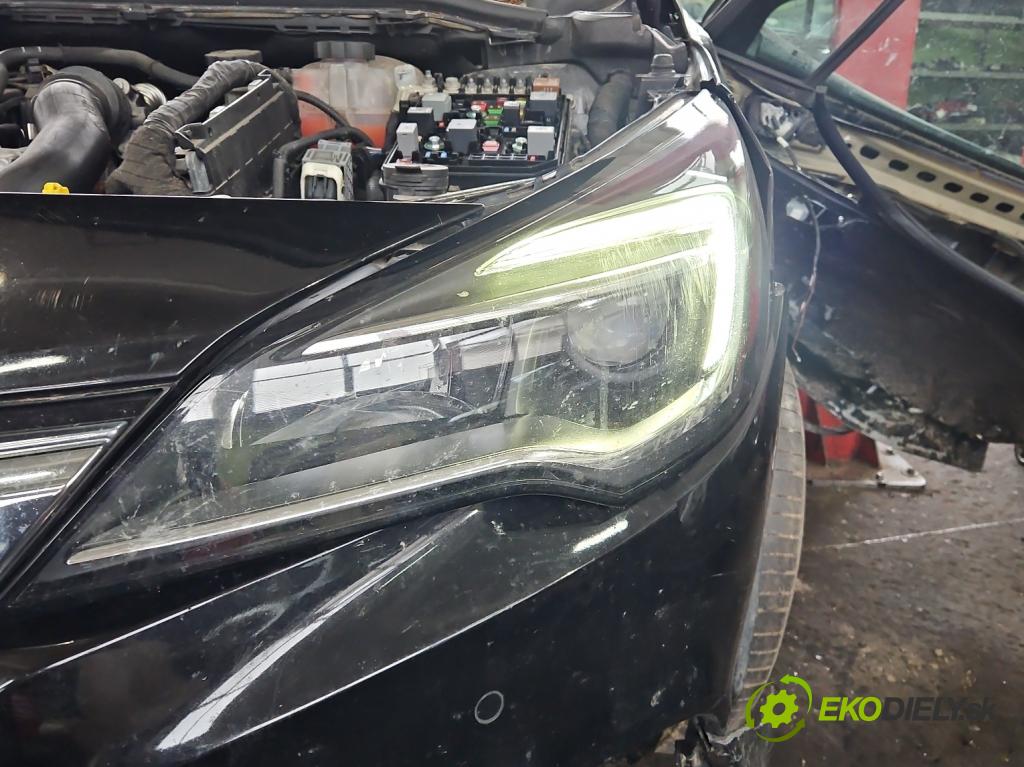 Opel Astra V  2015-2022 1.6 CDTI 110 hp manual 81 kW 1598 cm3 5- světlo levý 39077800 (Klika dveří ostatní)