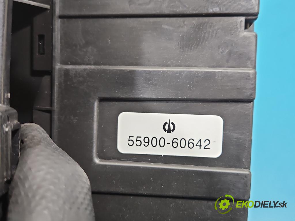 Toyota Land Cruiser J120 2002-2010 3.0 D4D 166 HP automatic 122 kW 2982 cm3 5- panel kúrenia 88650-60612