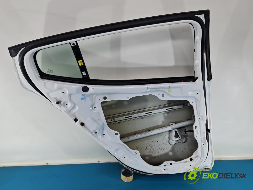 Kia Stinger 2017-2023 2.0 T-GDI 256KM automatic 188 kW 1998 cm3 5- dveře zadní levé  (Klika dveří ostatní)