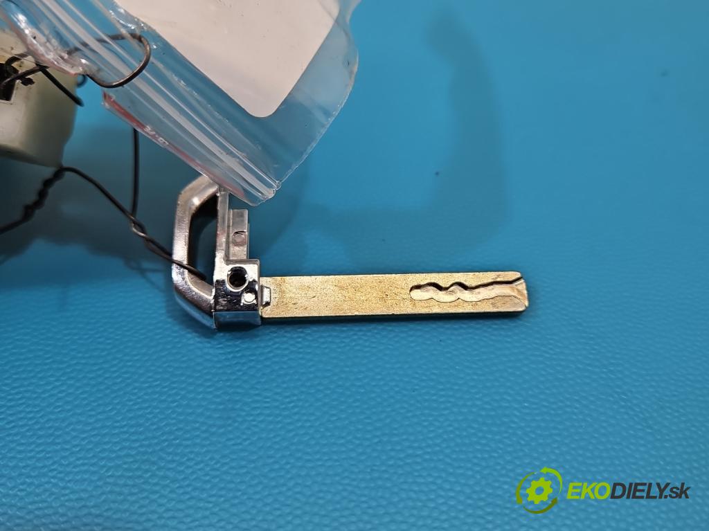 Kia Stinger 2017-2023 2.0 T-GDI: 256KM automatic 188 kW 1998 cm3 5- rukoväť predné ľavé mimo:  (Kľučka dverí vonkajšia predná ľavá)