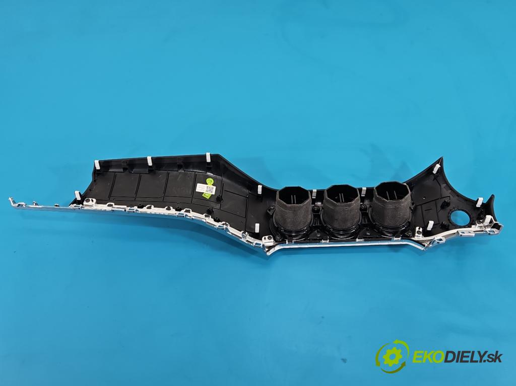 Kia Stinger 2017-2023 2.0 T-GDI: 256KM automatic 188 kW 1998 cm3 5- Mřížka: kúrenia stredová 84767-J5000 (Mriežka kúrenia (fukár))