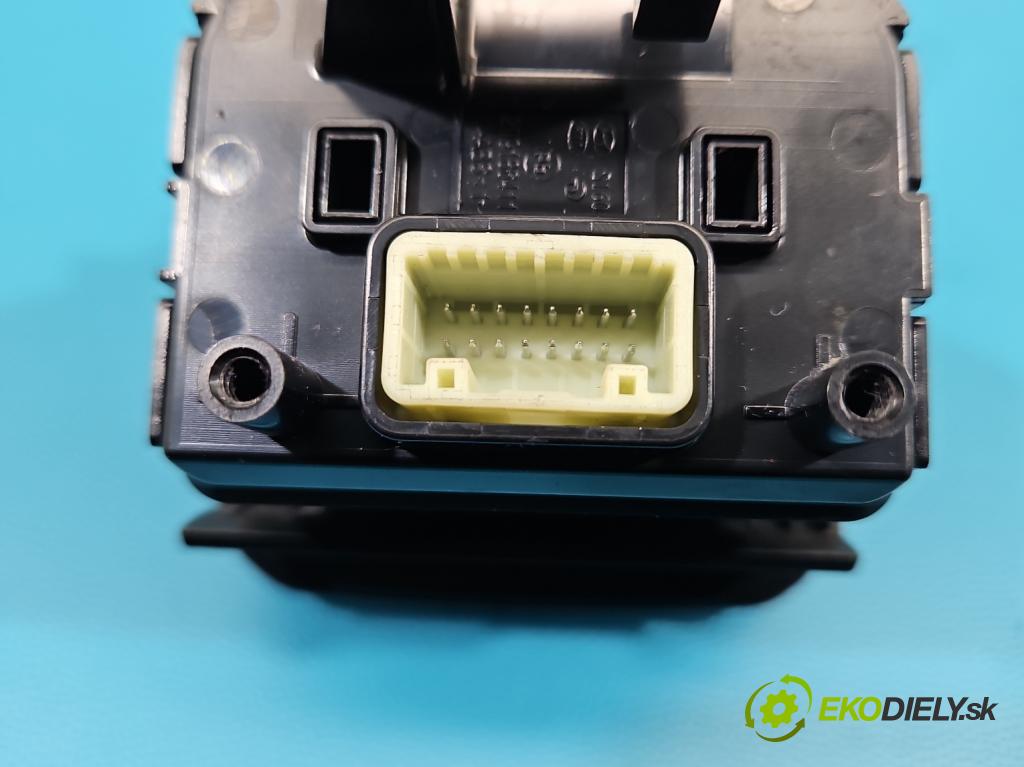 Kia Stinger 2017-2023 2.0 T-GDI: 256KM automatic 188 kW 1998 cm3 5- prepínač brzda: ručný 93766J5500 (Prepínacie páčky pod volantom)