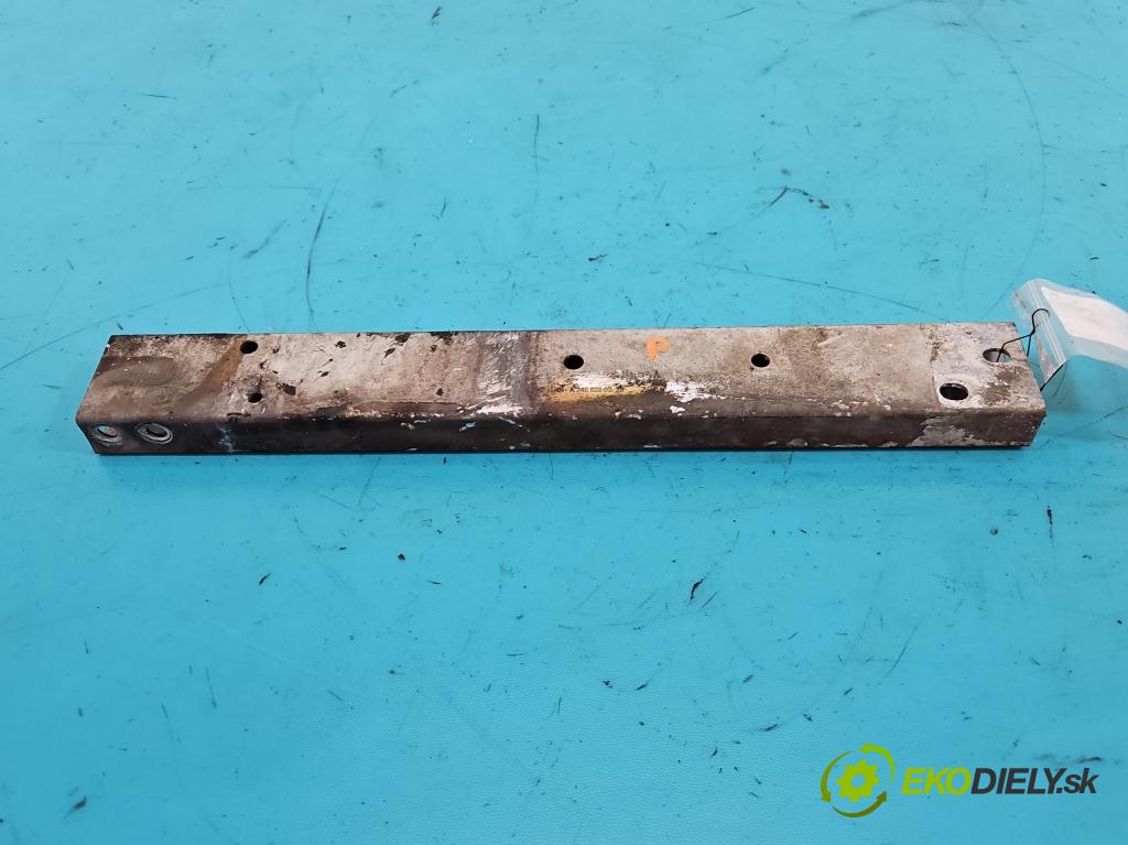 Mercedes A W176 2012-2018 1.5 CDI 109 hp manual 80 kW 1461 cm3 5- Upevnění: A2466280229