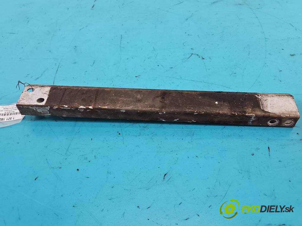 Mercedes A W176 2012-2018 1.5 CDI 109 hp manual 80 kW 1461 cm3 5- Upevnění: A2466280229