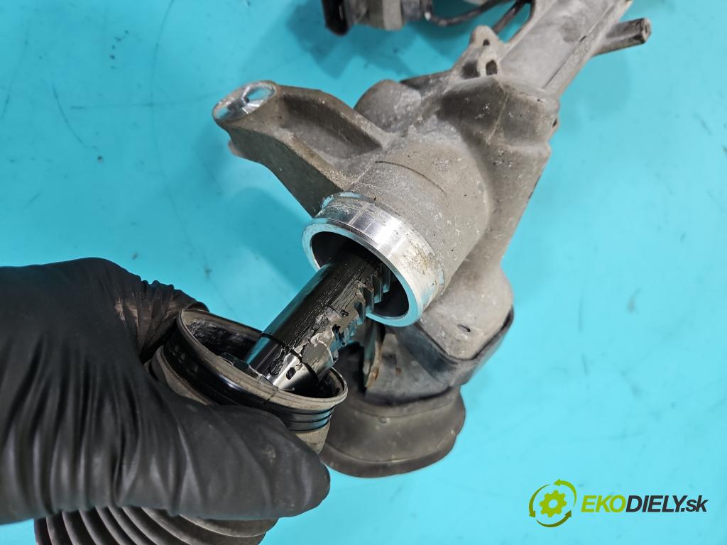 Mercedes A W176 2012-2018 1.5 CDI (607951) 109 HP manual 80 kW 1461 cm3 5- Ozubené kolo: volant 6700003475A