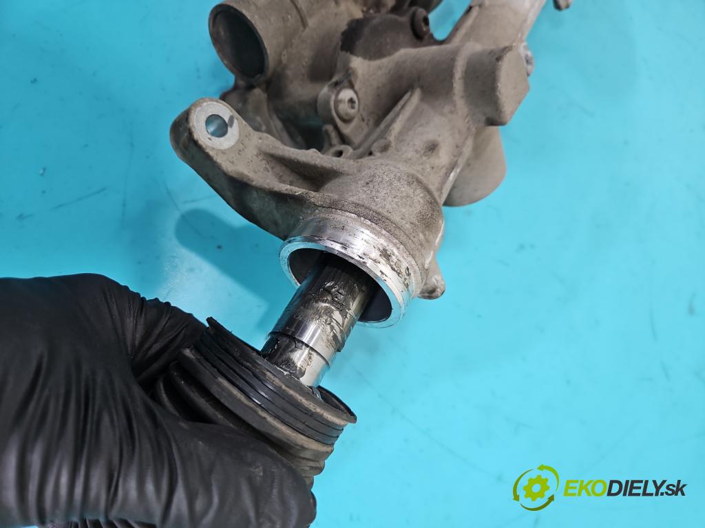 Mercedes A W176 2012-2018 1.5 CDI (607951) 109 HP manual 80 kW 1461 cm3 5- Ozubené kolo: volant 6700003475A