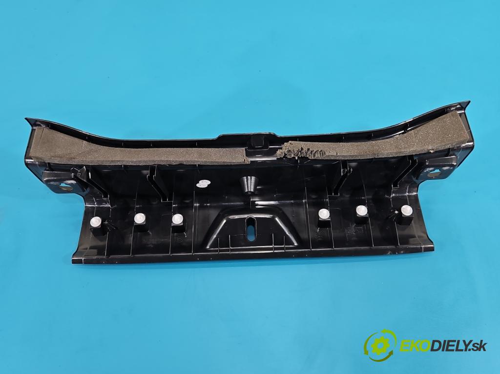 Mercedes A W176 2012-2018 1.5 CDI 109 HP manual 80 kW 1461 cm3 5- kryt plast A1766900241