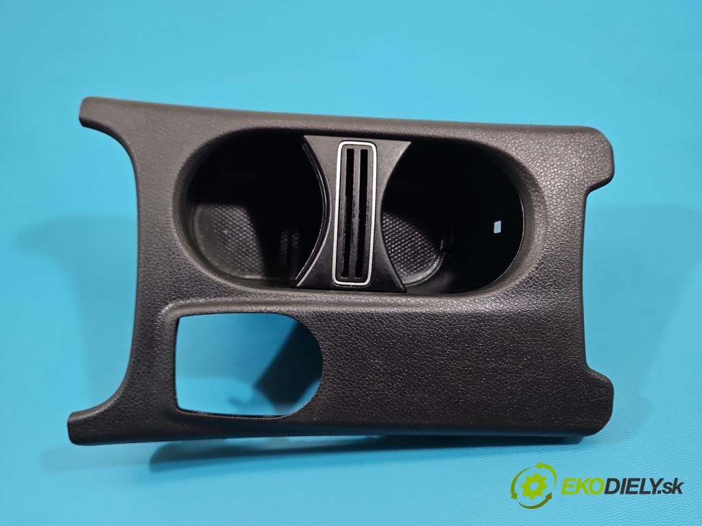 Mercedes A W176 2012-2018 1.5 CDI 109 hp manual 80 kW 1461 cm3 5- Rukojeť: na napoje: A1766801610 (Držák nápojů)