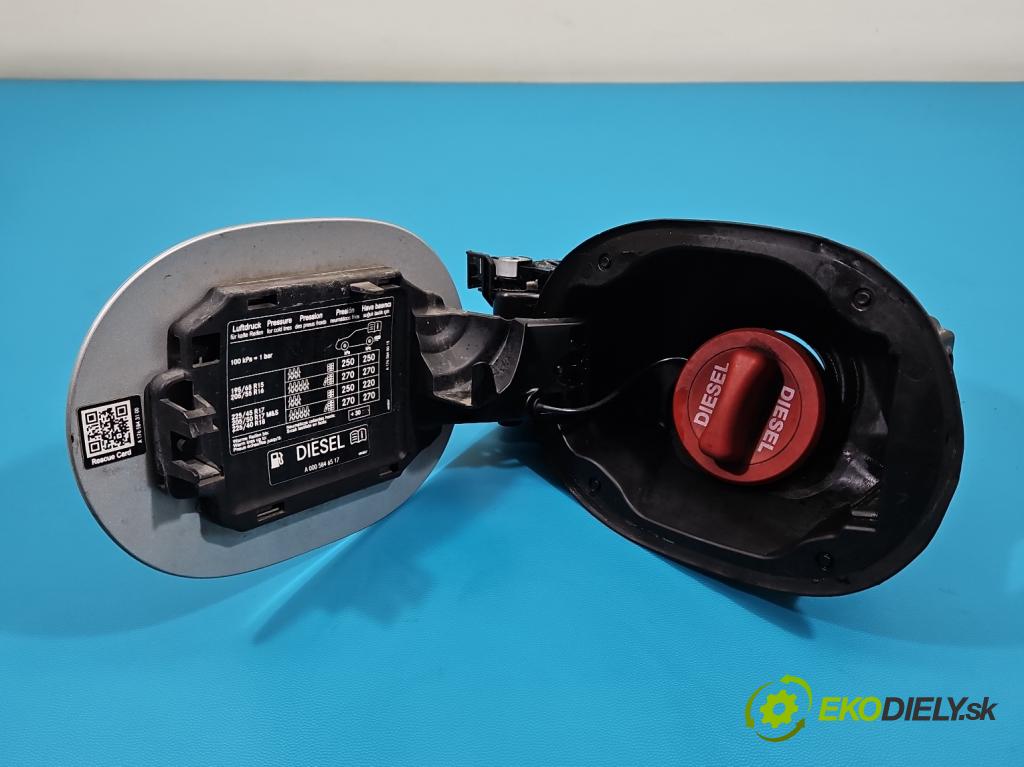 Mercedes A W176 2012-2018 1.5 CDI 607951 109 HP manual 80 kW 1461 cm3 5- Klapka nádrže palivo A1766300067 (Kľučka dverí ostatné)