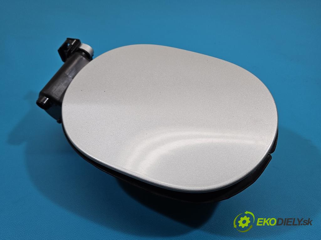 Mercedes A W176 2012-2018 1.5 CDI 607951 109 HP manual 80 kW 1461 cm3 5- Klapka nádrže palivo A1766300067 (Kľučka dverí ostatné)