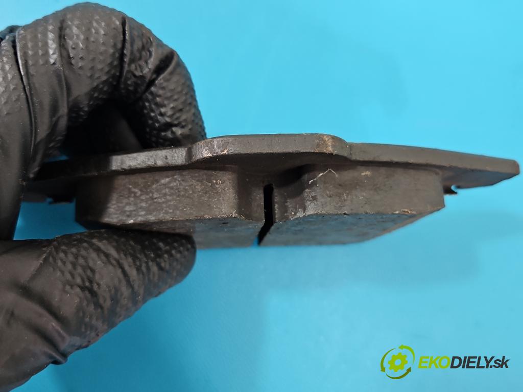 Opel Vectra C 2002-2008 1.9 CDTI 150 hp automatic 110 kW 1910 cm3 5- Štíty: posilovač přední