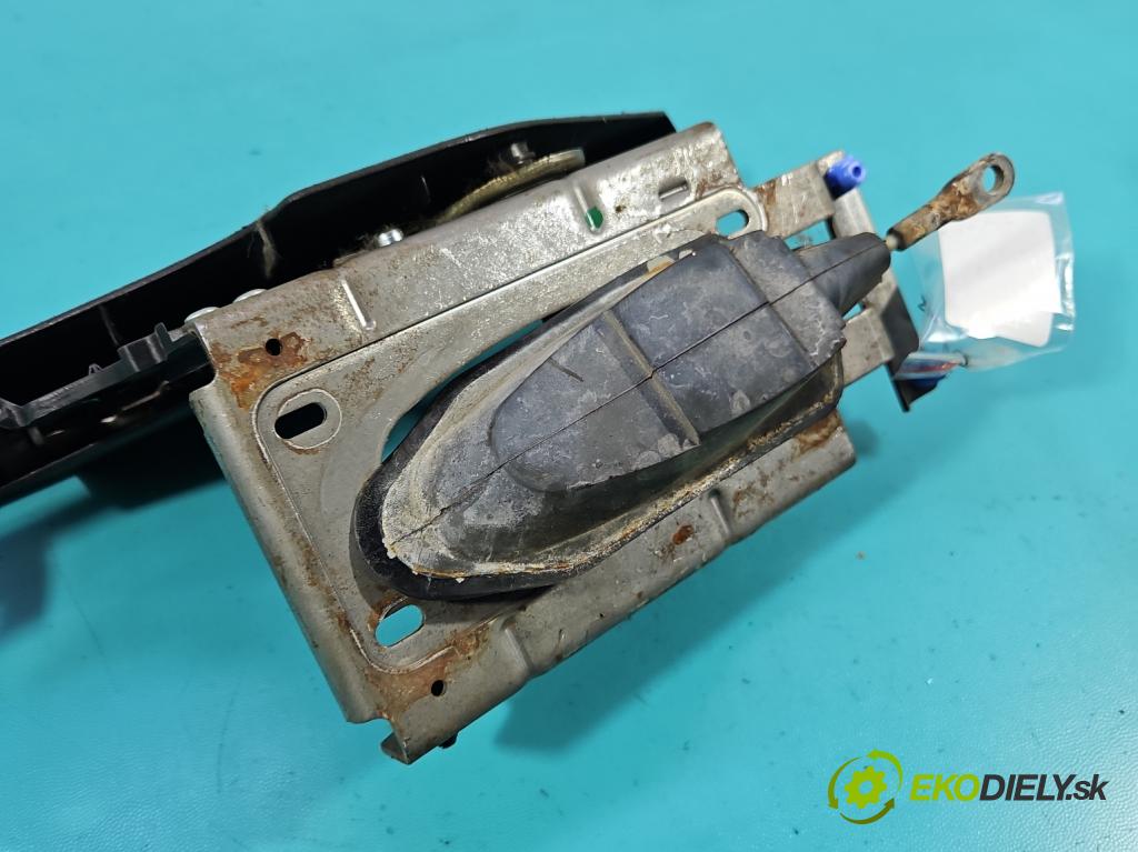 Opel Vectra C 2002-2008 2.2 DTI 125 HP manual 92 kW 2172 cm3 5- Páka: brzda: ručný