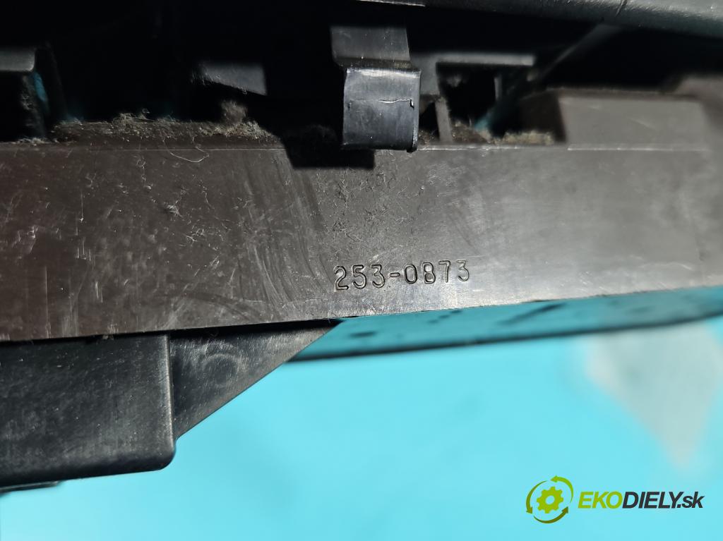 Toyota Corolla E12 2001-2009 1.8 VVTI usa 135 HP manual 99 kW 1794 cm3 4- prepínač okien spätných zrkadiel 74232-02320