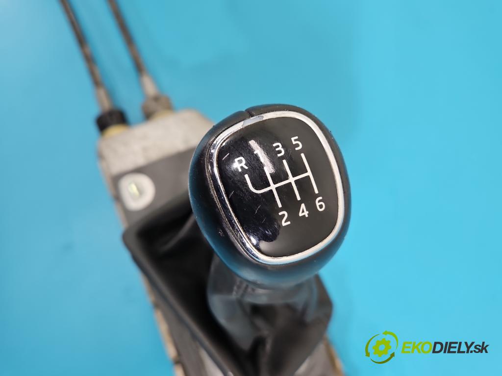 Skoda Fabia III 2014- 2021 1.2 TSI 110 HP manual 81 kW 1197 cm3 5- Páka: Změny: stupeň,rýchlosť 6C0711049F (Rýchlostná páka (kulisa))