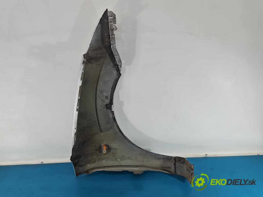 Ford Focus Mk1 1998-2004 1.6 16V 101 HP manual 74 kW 1596 cm3 5- blatník predné ľavý  (Blatník predný ľavý)