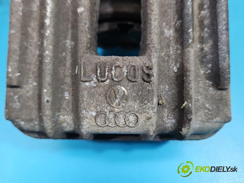 Skoda Fabia III 2014- 2021 1.2 TSI 110 HP manual 81 kW 1197 cm3 5- brzdič zadné pravý  (Kľučka dverí ostatné)