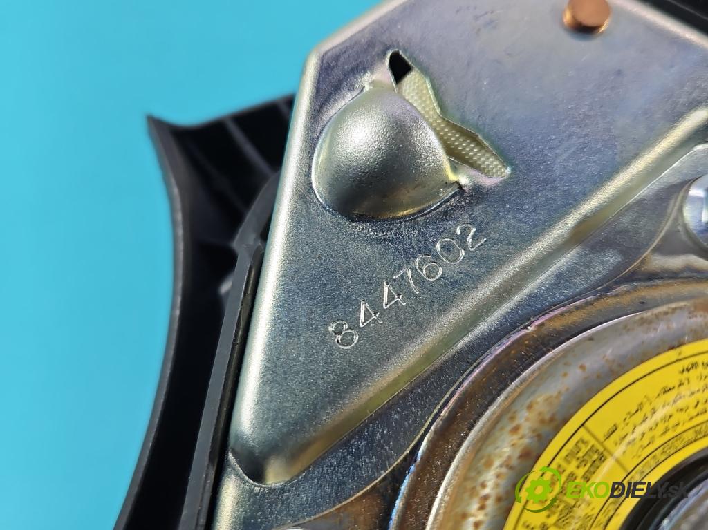 Toyota Corolla E12 2001-2009 1.8 VVTI usa 135 HP manual 99 kW 1794 cm3 4- airbag vzduch: Řidiči:  (Airbag)