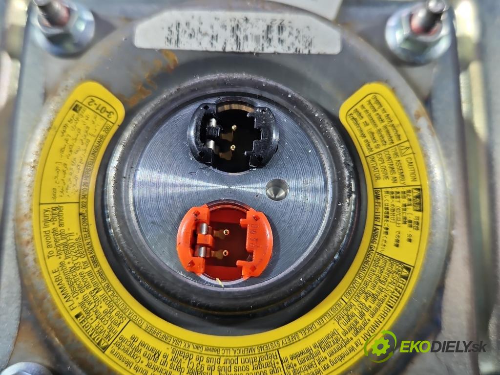 Toyota Corolla E12 2001-2009 1.8 VVTI usa 135 HP manual 99 kW 1794 cm3 4- airbag vzduch: Řidiči:  (Airbag)