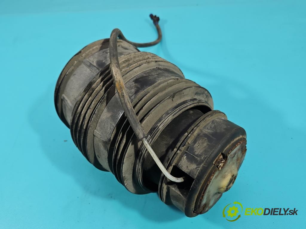 Mercedes E W211 2002-2009 2.2 cdi 136 HP automatic 100 kW 2148 cm3 5- airbag pneumatická 781506