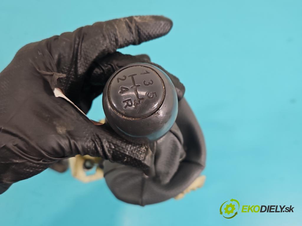 Fiat Panda II 2003-2012 1.1b 54 HP manual 40 kW 1108 cm3 5- Páka: Změny: stupeň,rýchlosť  (Rýchlostná páka (kulisa))