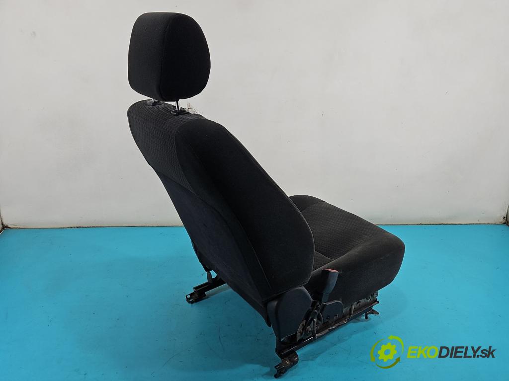 Toyota Corolla E12 2001-2009 1.8 VVTI usa 135 HP manual 99 kW 1794 cm3 4- Sedačka ľavý (Sedadlo)