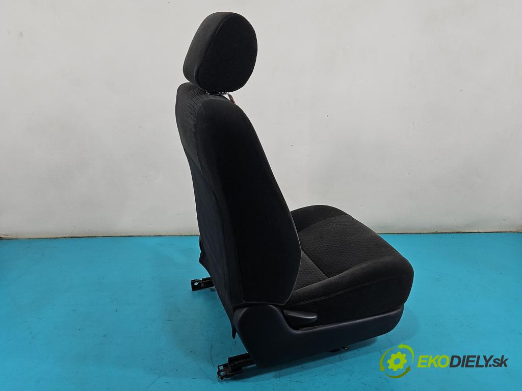 Toyota Corolla E12 2001-2009 1.8 VVTI usa 135 HP manual 99 kW 1794 cm3 4- Sedačka pravý  (Sedadlo)