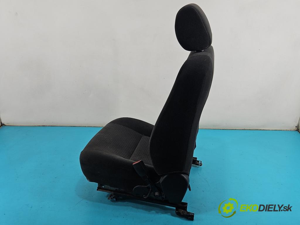 Toyota Corolla E12 2001-2009 1.8 VVTI usa 135 HP manual 99 kW 1794 cm3 4- Sedačka pravý  (Sedadlo)