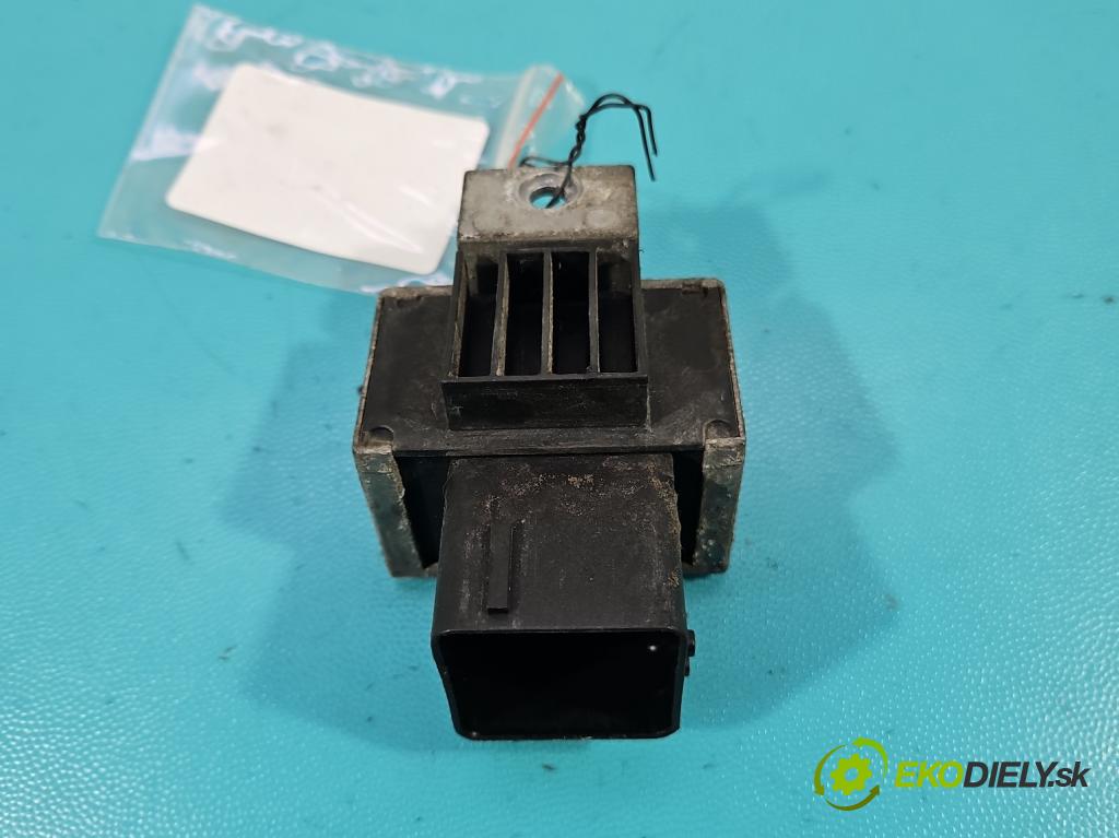 Renault Master III 2010-2024 2.3 DCI 163 HP manual 120 kW 2299 cm3 5- Relé: svíčky: zařicích: 110678071R (Relé)