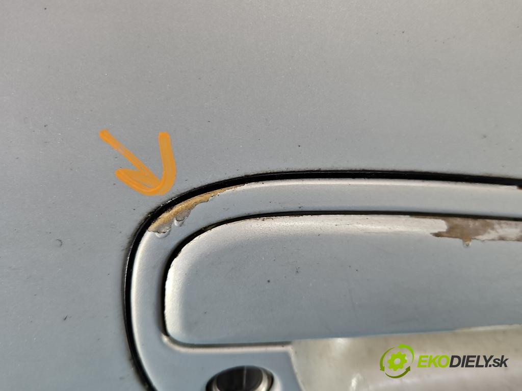 Hyundai Matrix 1.6 16V 103 HP manual 76 kW 1599 cm3 5- dvere predné pravé  (Kľučka dverí ostatné)
