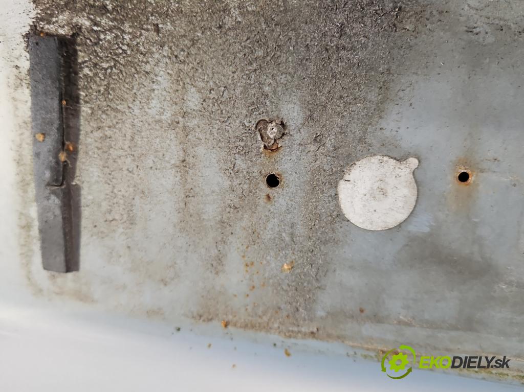 Renault Kangoo I 1998-2008 1.2b 58 hp manual 43 kW 1149 cm3 5- zadní kufrové dveře  (Zadní kapota (kufr))