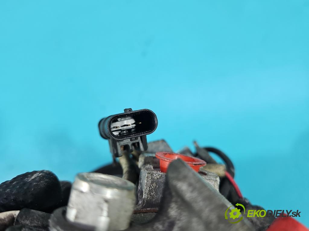 Mercedes A W176 2012-2018 1.5 CDI 109 HP manual 80 kW 1461 cm3 5- Kompresor: klimatizácie 447280-7433 (Kompresor klimatizácie)