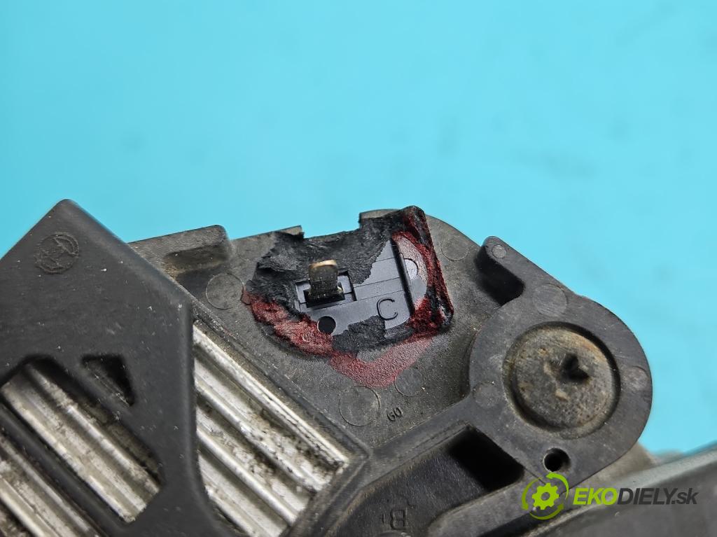 Mercedes A W176 2012-2018 1.5 CDI 109 HP manual 80 kW 1461 cm3 5- Alternator  (Alternátor)