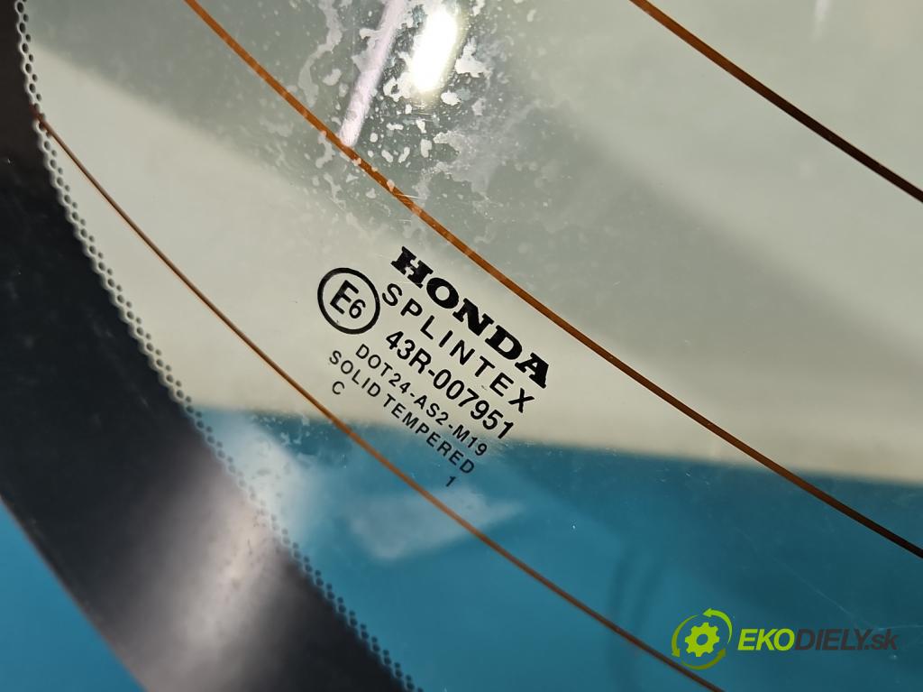 Honda Civic VII 2000-2006 1.4 16V 90 hp manual 66 kW 1396 cm3 5- sklo zadní  (Zadní sklo)