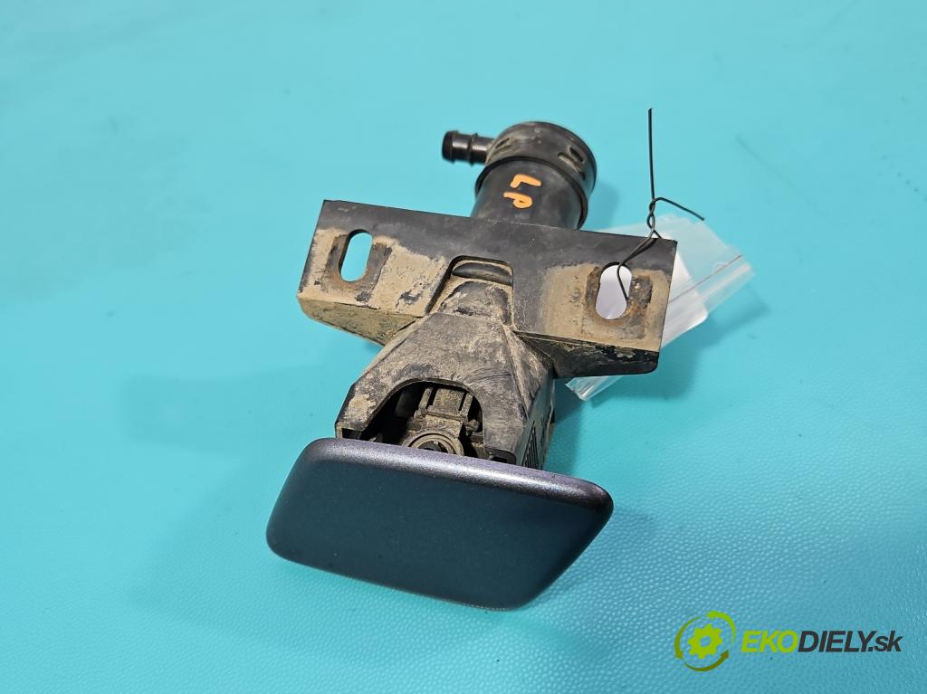 Toyota Land Cruiser J120 2002-2010 3.0 D4D 166 HP automatic 122 kW 2982 cm3 5- ostrekovač reflektor: ľavý 77730 (Motorček ostrekovačov)