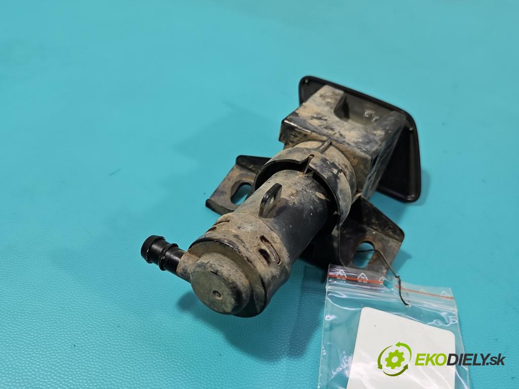 Toyota Land Cruiser J120 2002-2010 3.0 D4D 166 HP automatic 122 kW 2982 cm3 5- ostrekovač reflektor: ľavý 77730 (Motorček ostrekovačov)