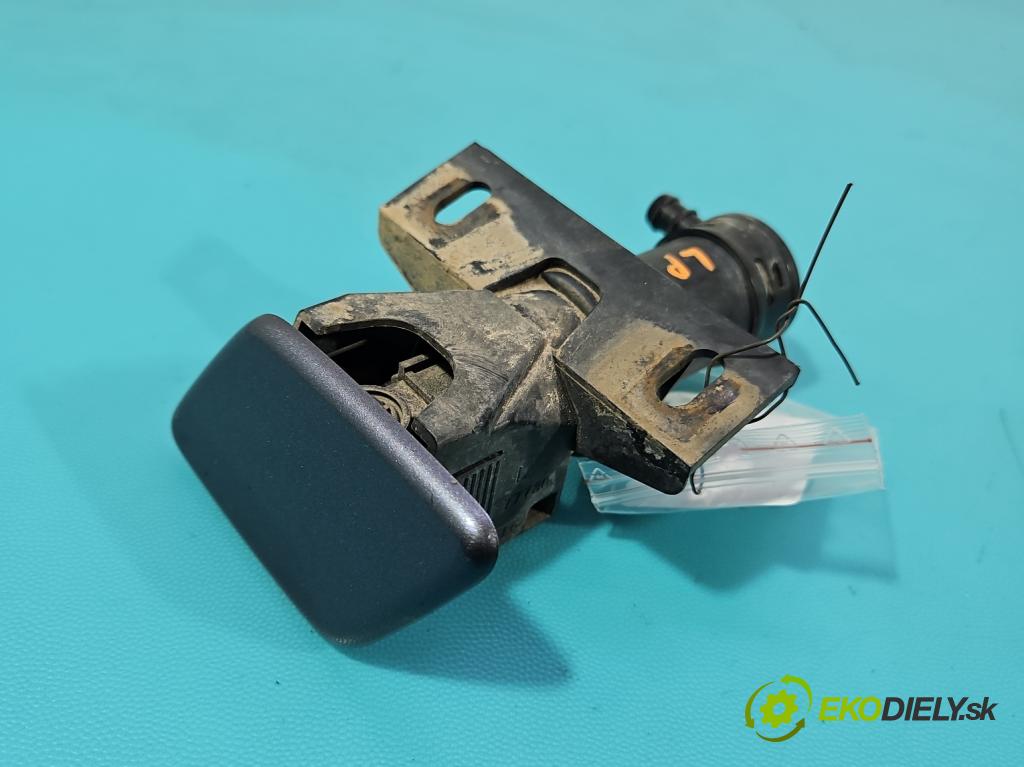 Toyota Land Cruiser J120 2002-2010 3.0 D4D 166 HP automatic 122 kW 2982 cm3 5- ostrekovač reflektor: ľavý 77730 (Motorček ostrekovačov)