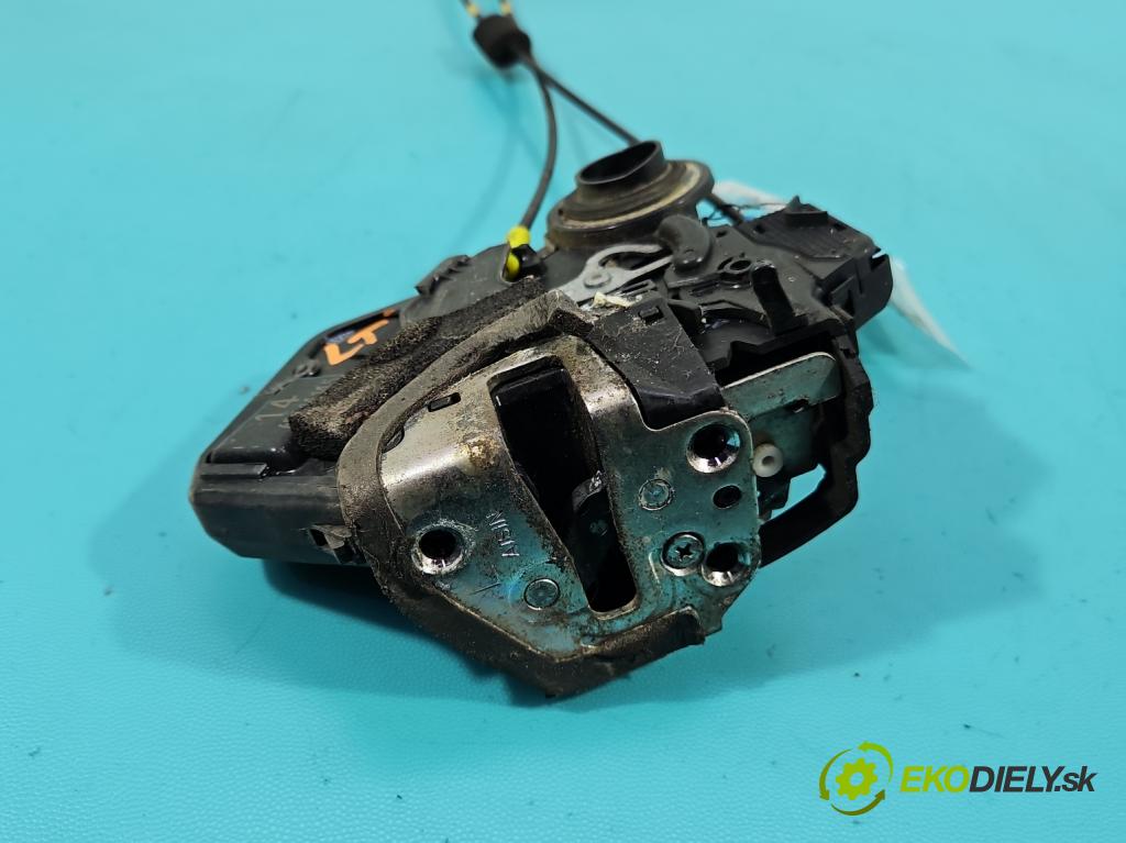 Toyota Land Cruiser J120 2002-2010 3.0 D4D 166 HP automatic 122 kW 2982 cm3 5- zámok zadné ľavý 60414145