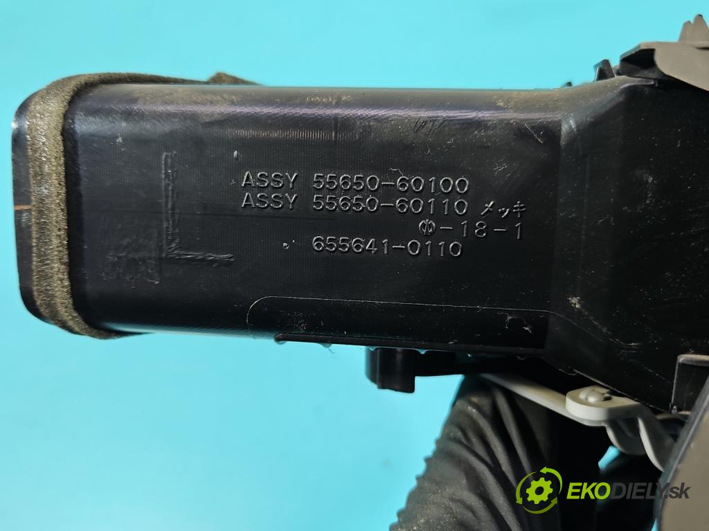 Toyota Land Cruiser J120 2002-2010 3.0 D4D 166 HP automatic 122 kW 2982 cm3 5- Mřížka: kúrenia ostatné 55660-60100
