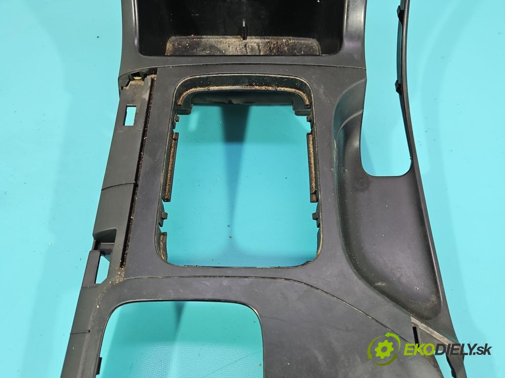 Toyota Land Cruiser J120 2002-2010 3.0 D4D 166 HP automatic 122 kW 2982 cm3 5- kryt plast 58804-60230