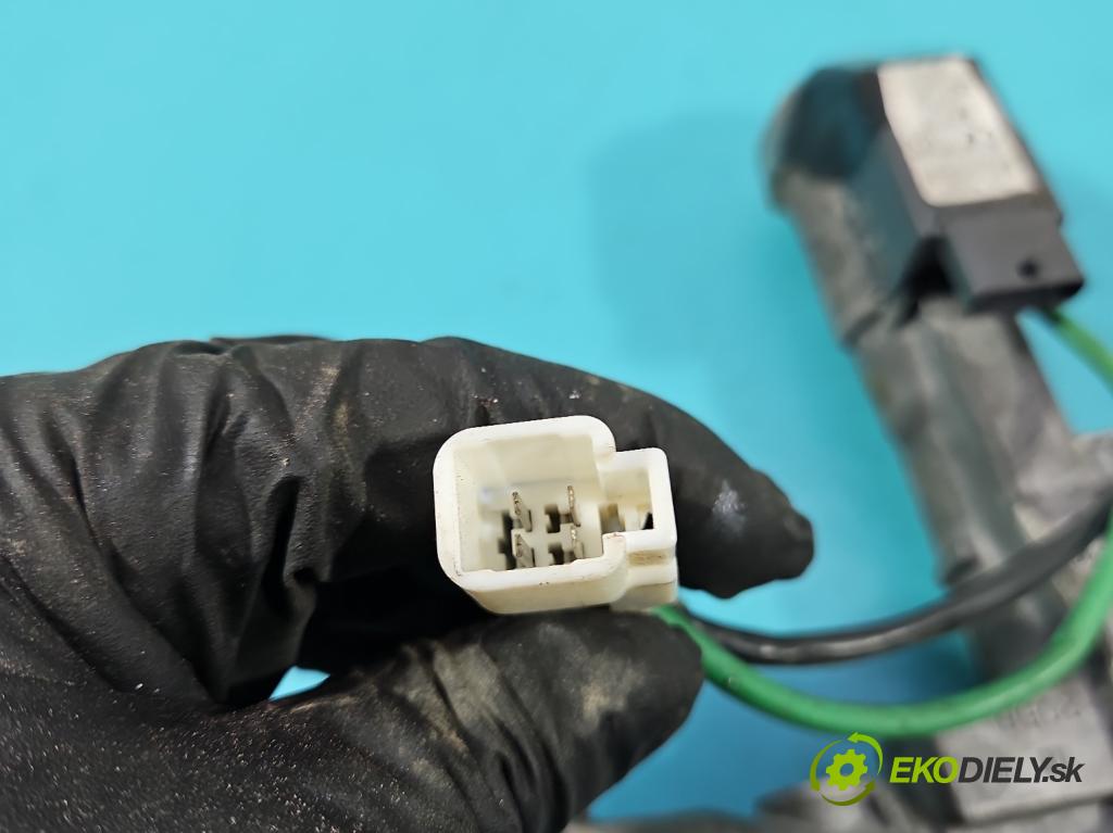 Toyota Land Cruiser J120 2002-2010 3.0 D4D 166 HP automatic 122 kW 2982 cm3 5- Spínačka 45020-60-15 (Spínacia skrinka)