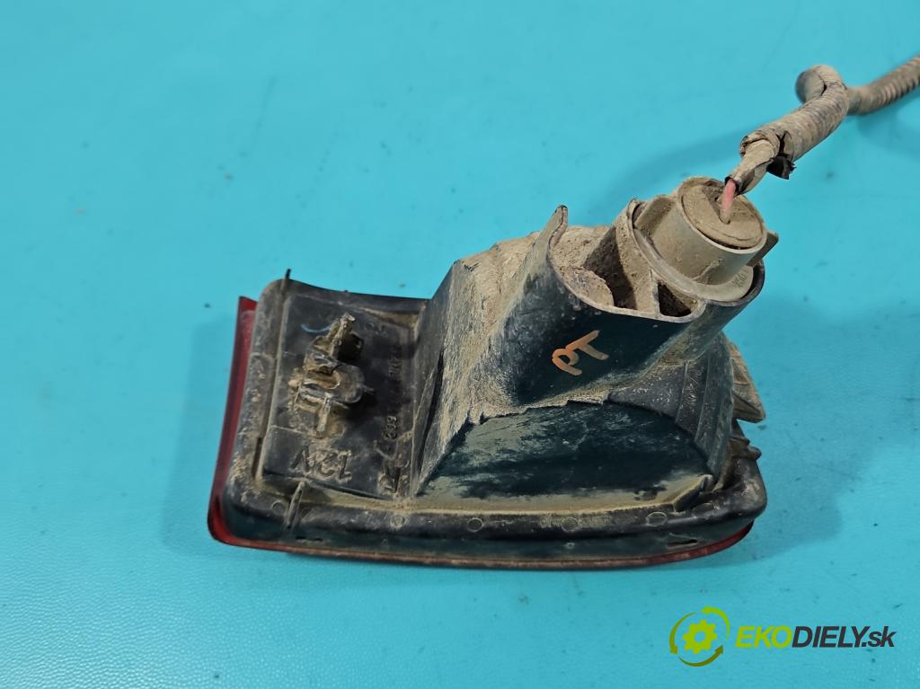 Toyota Land Cruiser J120 2002-2010 3.0 D4D 166 HP automatic 122 kW 2982 cm3 5- svetlo / reflektor zadné pravé nárazník